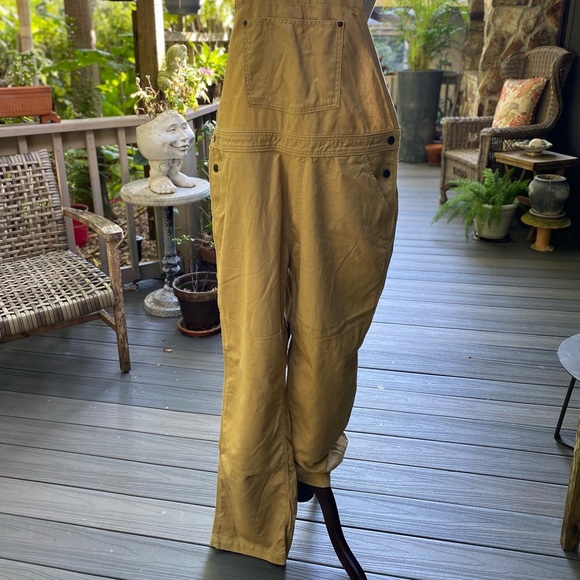Patagonia Women’s All Seasons Hemp Bib Overalls - Picture 3 of 15